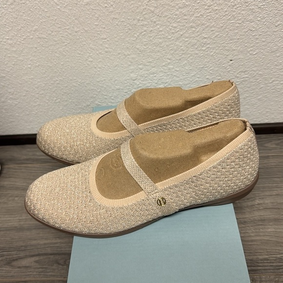 Bzees Keynote Mary Jane Flat - Picture 6 of 6